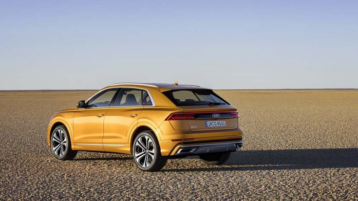 2019-es Audi Q8 hátulról