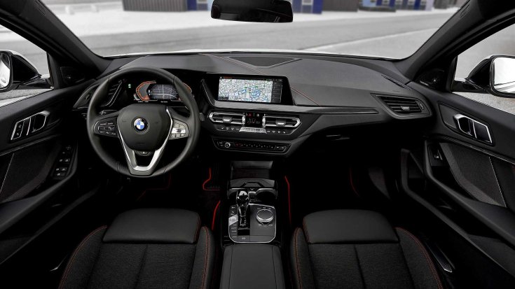 2020 BMW 1-es széria utastér