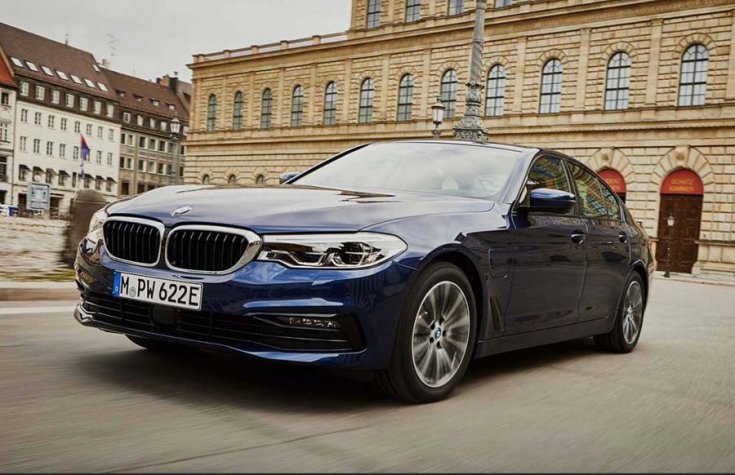 2019-es BMW 530e elölről