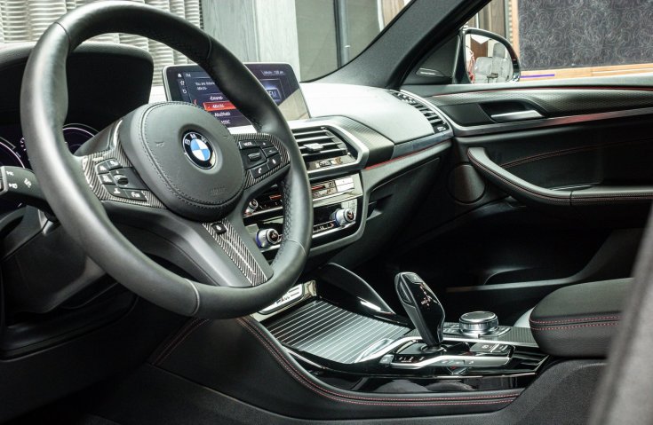 2019-es BMW X4 M40i tuning beltere