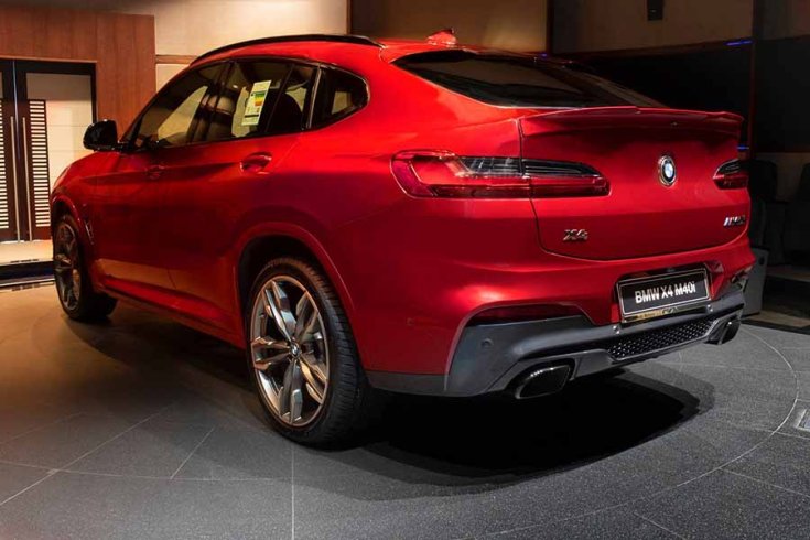 2019-es BMW X4 M40i tuning hátulról