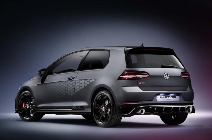 2019-es Volkswagen Golf GTI TCR hátulról