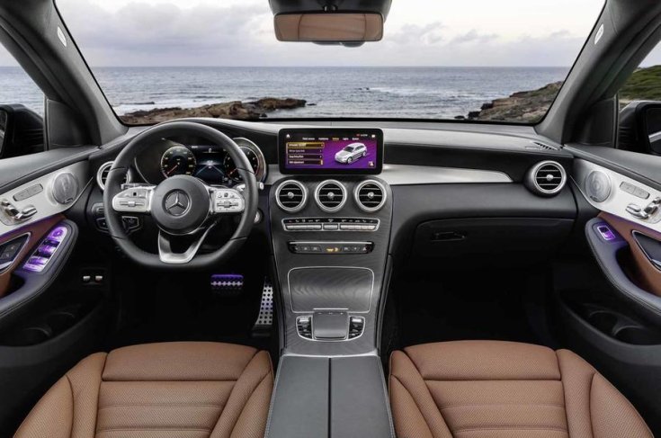 2019-es Mercedes GLC beltere