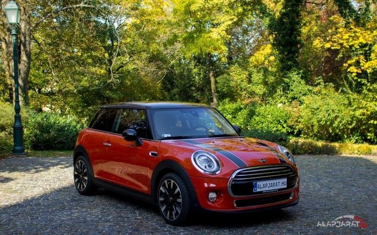 2018-as MINI Cooper elölről