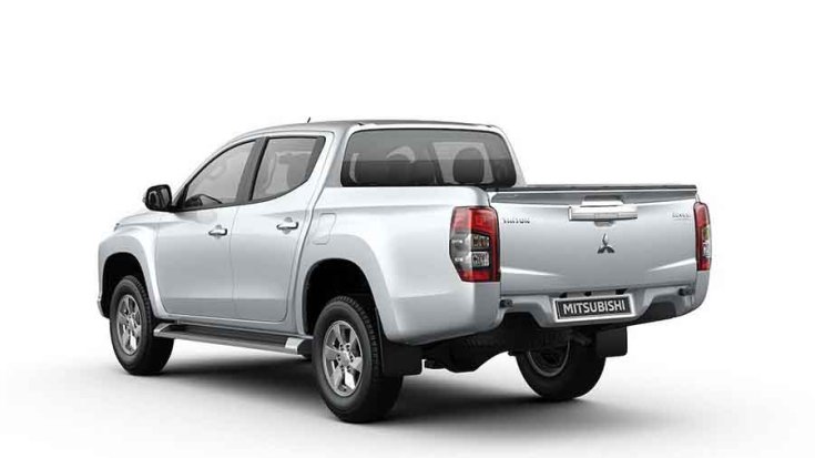 2019-es Mitsubishi L200 hátulról