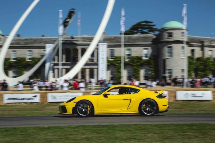 Porsche 718 Cayman GT4 a 2019-es Goodwood fesztiválon