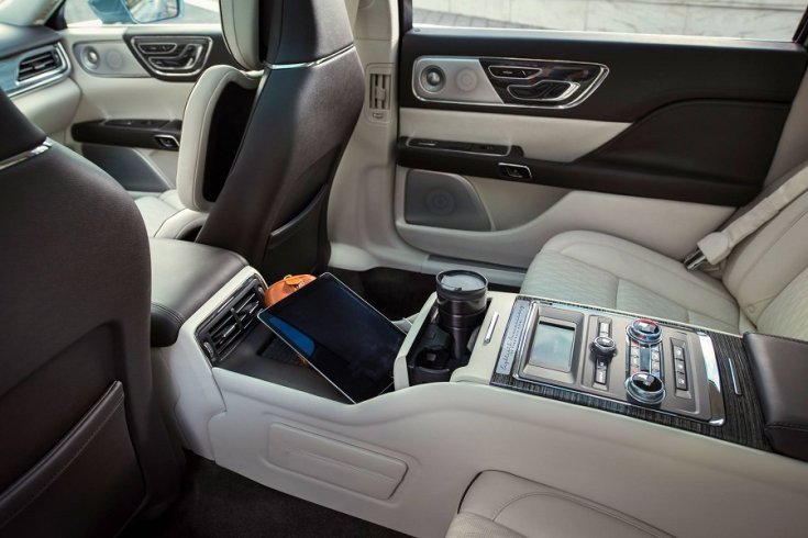 2019 Lincoln Continental Coach Edition Black Label, utastér, oldalnézet, balról