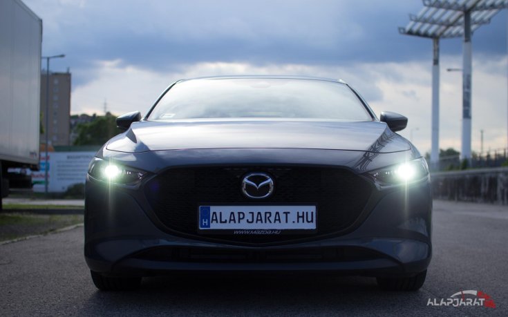 2019 Mazda 3 szemből