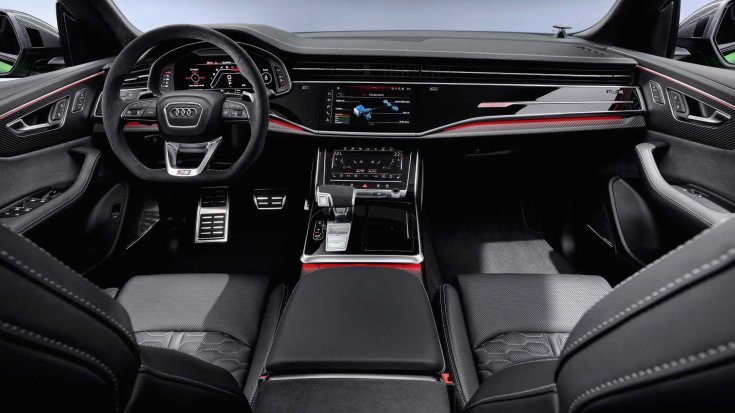 2020-as Audi RS Q8 műszerfala