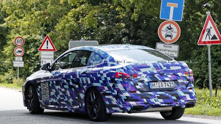 2020-as BMW 2-es Gran Coupe kémfotó hátulról