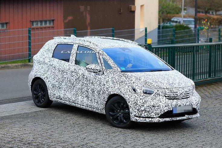 2020-as Honda Jazz kémfotó elölről
