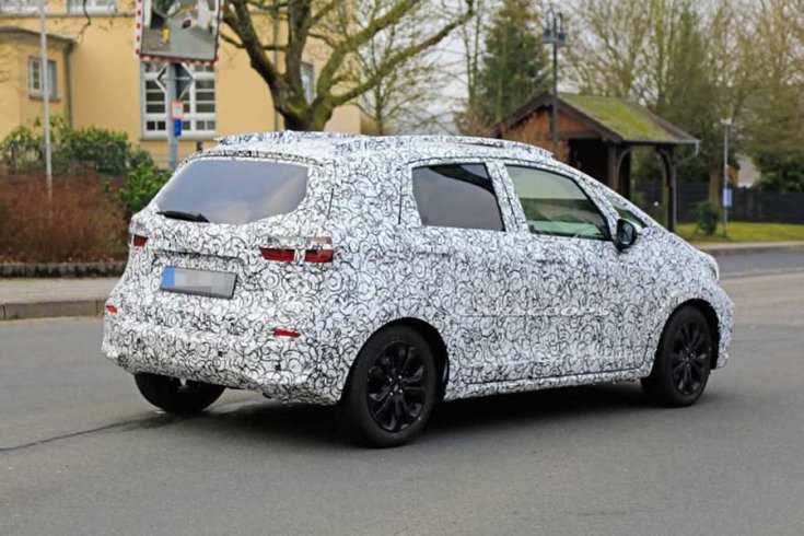 2020-as Honda Jazz kémfotó hátulról