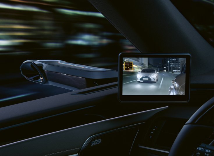 Lexus ES kamera éjszaka