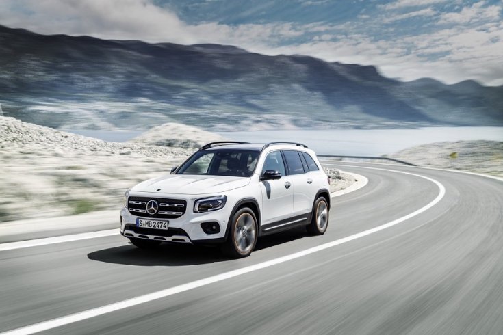 fehér színű Mercedes-Benz GLB SUV