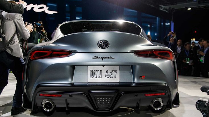 2020 Toyota Supra a Detroiti autószalonon hátulról