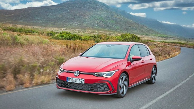 VW Golf GTI szemből