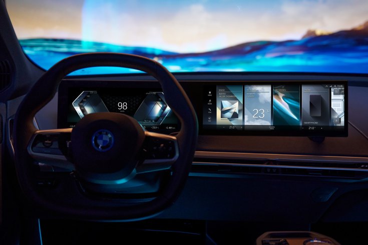 BMW digitális kijelző és kormány