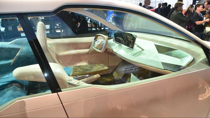 BMW Vision iNext a Los Angelesi Autószalonon utastérbe tekintve