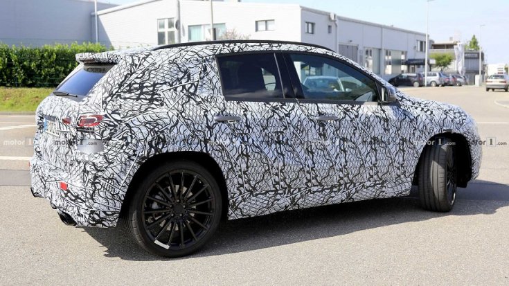 2021 AMG GLA matricázva, oldalról