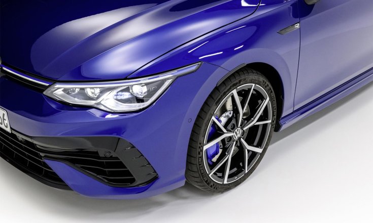 2022-es Volkswagen Golf R 19 colos könnyűfém felnije közelről
