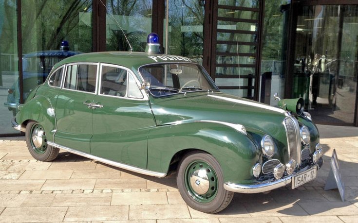 BMW 501 rendőrautó