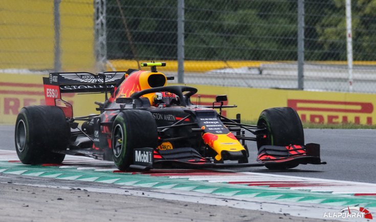 Max Verstappen esőben