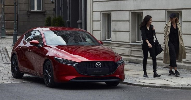 Mazda3 kodo vörös árnyalatban