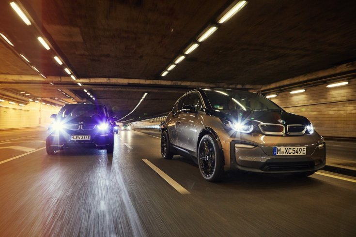 elektromos BMW modellek alagútban