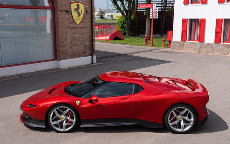 Ferrari SP38 Deborah (2018) oldalról