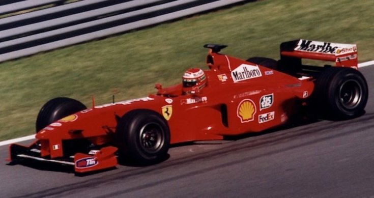 Schumacher a Ferrarival száguld