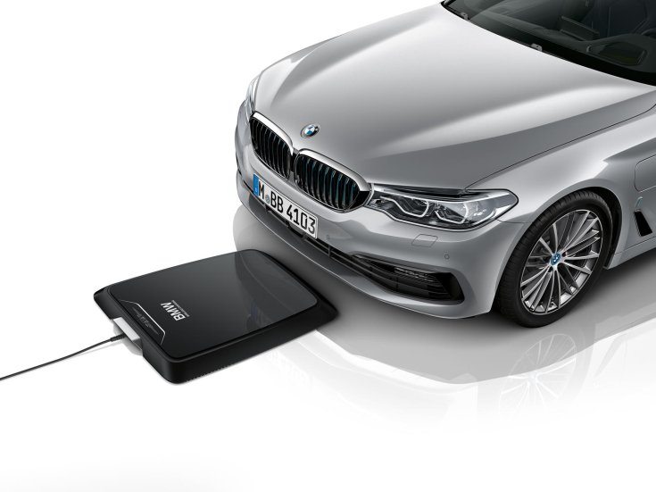 A BMW vezeték nélküli töltője