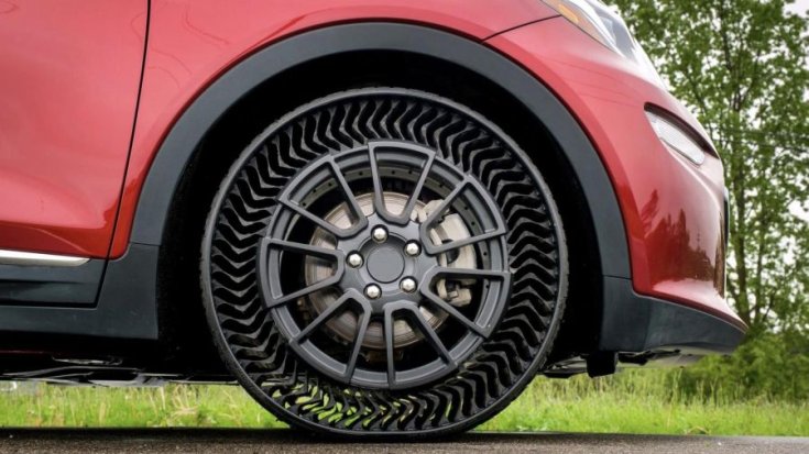 levegőmentes Michelin/GM abroncs