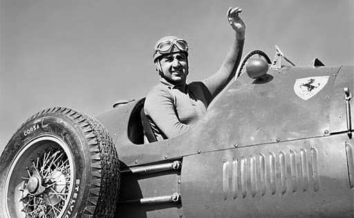 Alberto Ascari az ’50-es években egy Ferrarival