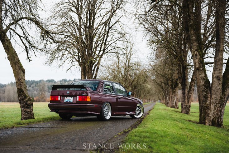 Alex Ciceu BMW E30 M3 tuning hátulról