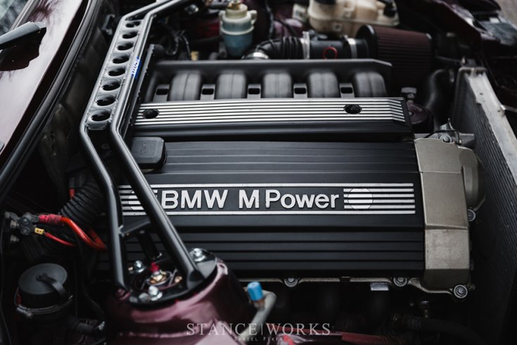 Alex Ciceu BMW E30 M3 tuning motortere