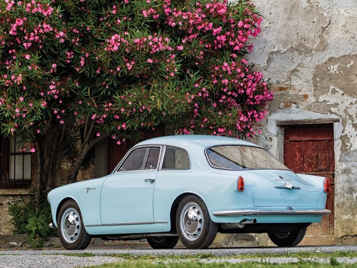 1954 1965 Alfa Romeo Giulietta, Tipo 750, Tipo 101, világoskék, oldalnézet, hátulról, balról, RM Sotheby’s