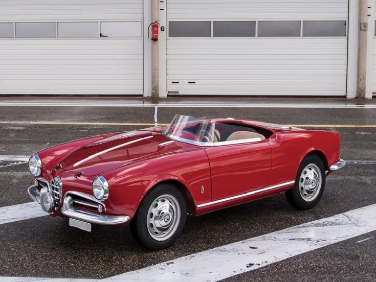 1957 Alfa Romeo Giulietta 750G Spider, vörös, oldalnézet, elölről, balról