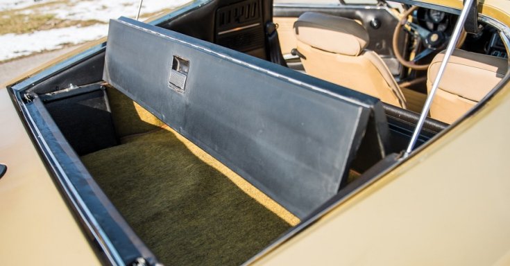 1970 Alfa Romeo Montreal, RM Sotheby’s Aukció, csomagtartó, felülnézet, jobbról