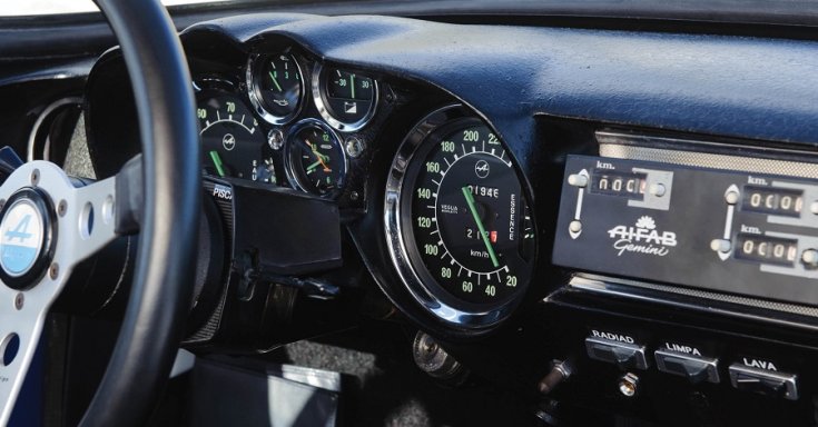 Alpine A110, műszerfal, oldalnézet, balról