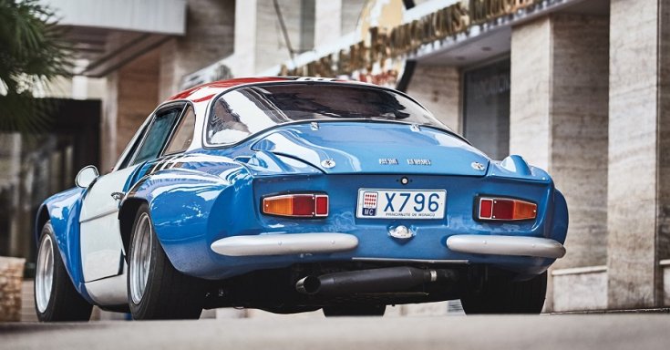 Alpine A110, kék, hátulnézet