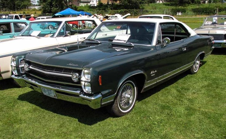 1968-as AMC Ambassador egy amerikai autó találkozón