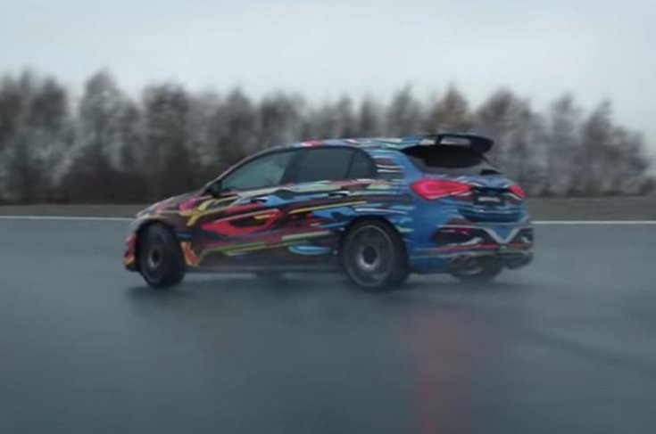 Mercedes-Benz A45 AMG felmatricázva