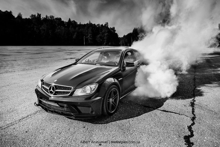 Mercedes C63 AMG