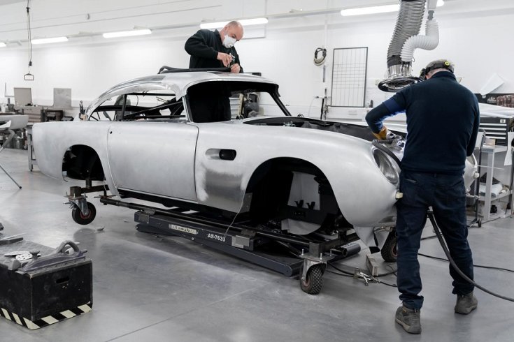 Aston Martin DB5 készül