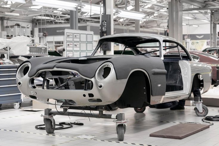 Aston Martin DB5 váza