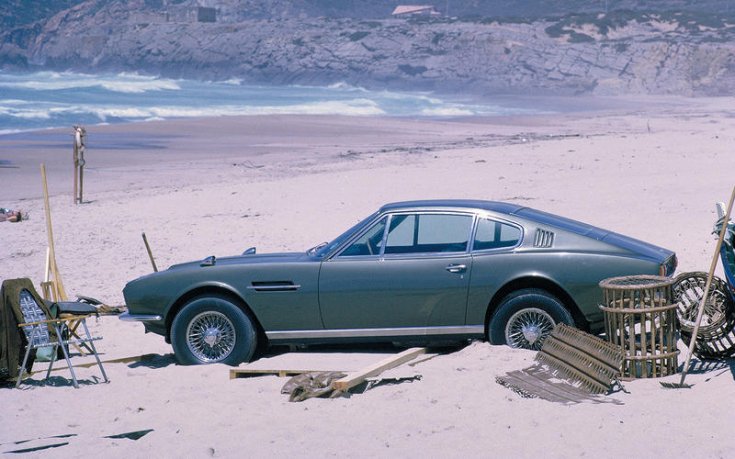 Aston Martin DBS James Bond