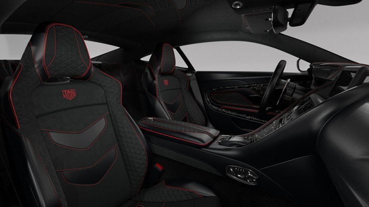 Az Aston Martin DBS Superleggera Tag Heuer Edition utastere