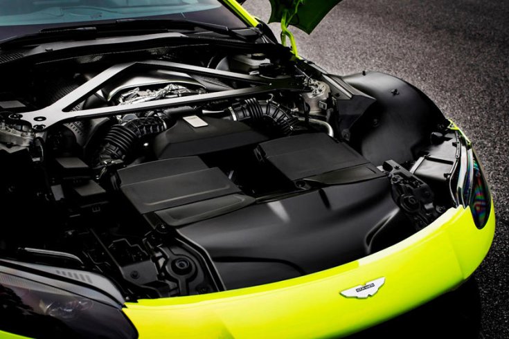 Aston Martin Vantage modell motorja