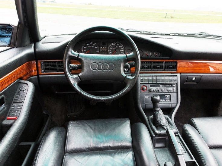 Audi 200 C3 belső