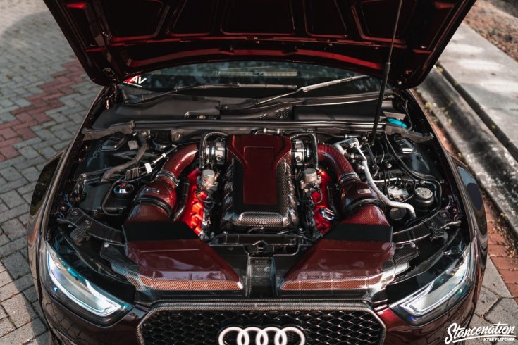 Audi A4 motortér